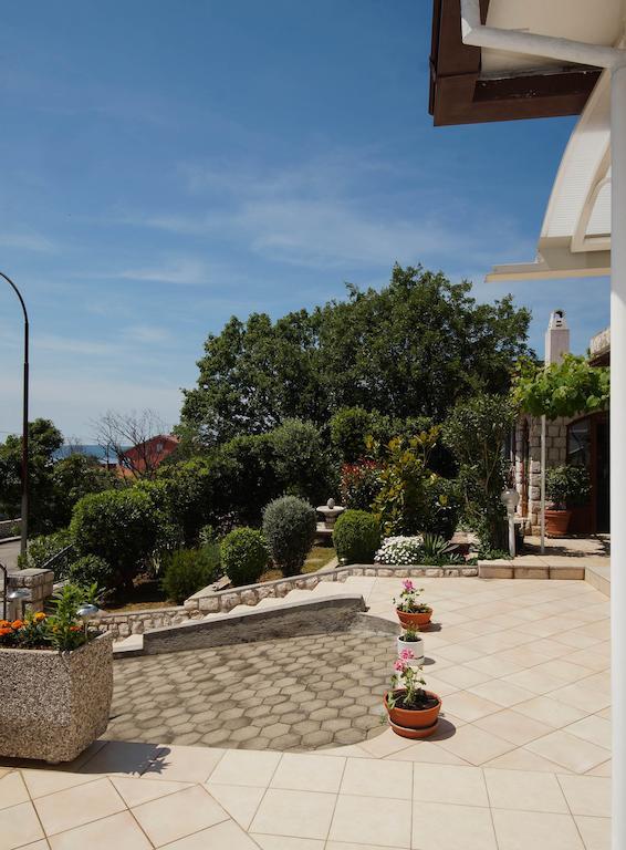 Apartments Lina Novi Vinodolski Zewnętrze zdjęcie