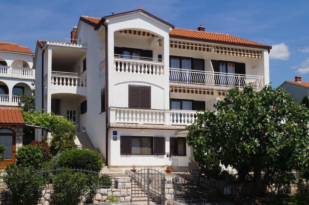 Apartments Lina Novi Vinodolski Zewnętrze zdjęcie