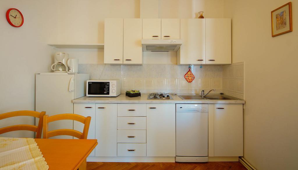 Apartments Lina Novi Vinodolski Pokój zdjęcie