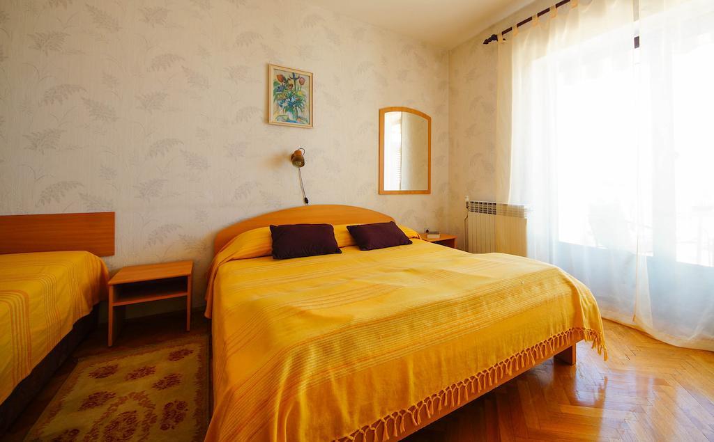 Apartments Lina Novi Vinodolski Pokój zdjęcie